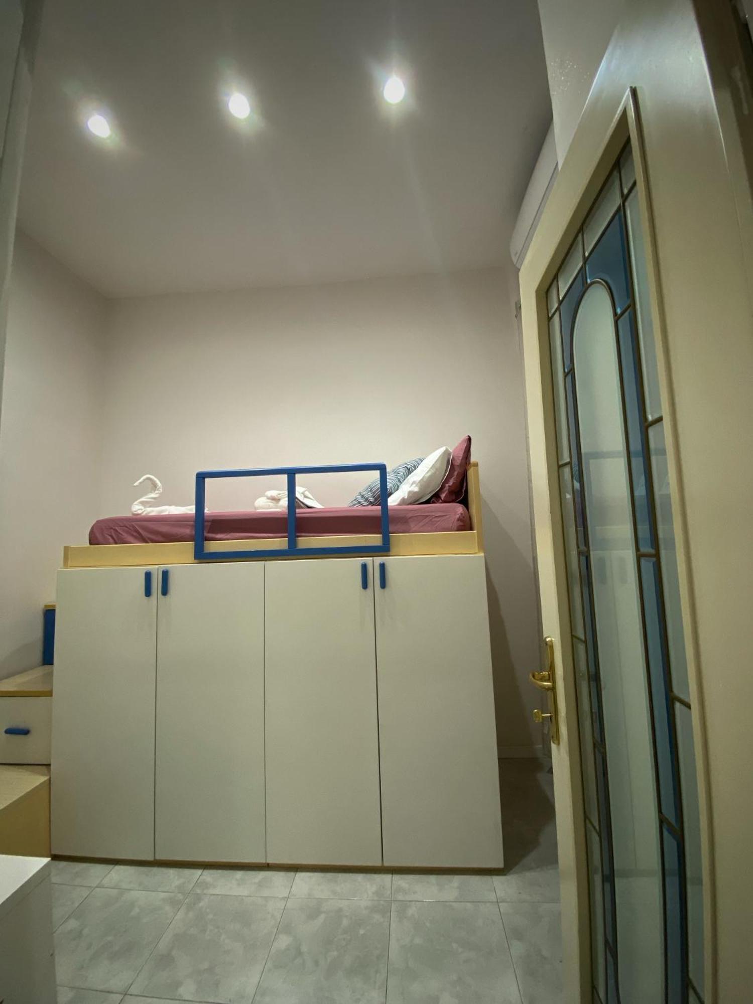 Ferienwohnung La Casa Al Centro " Vicino Al Centro Storico Di Napoli" Exterior foto