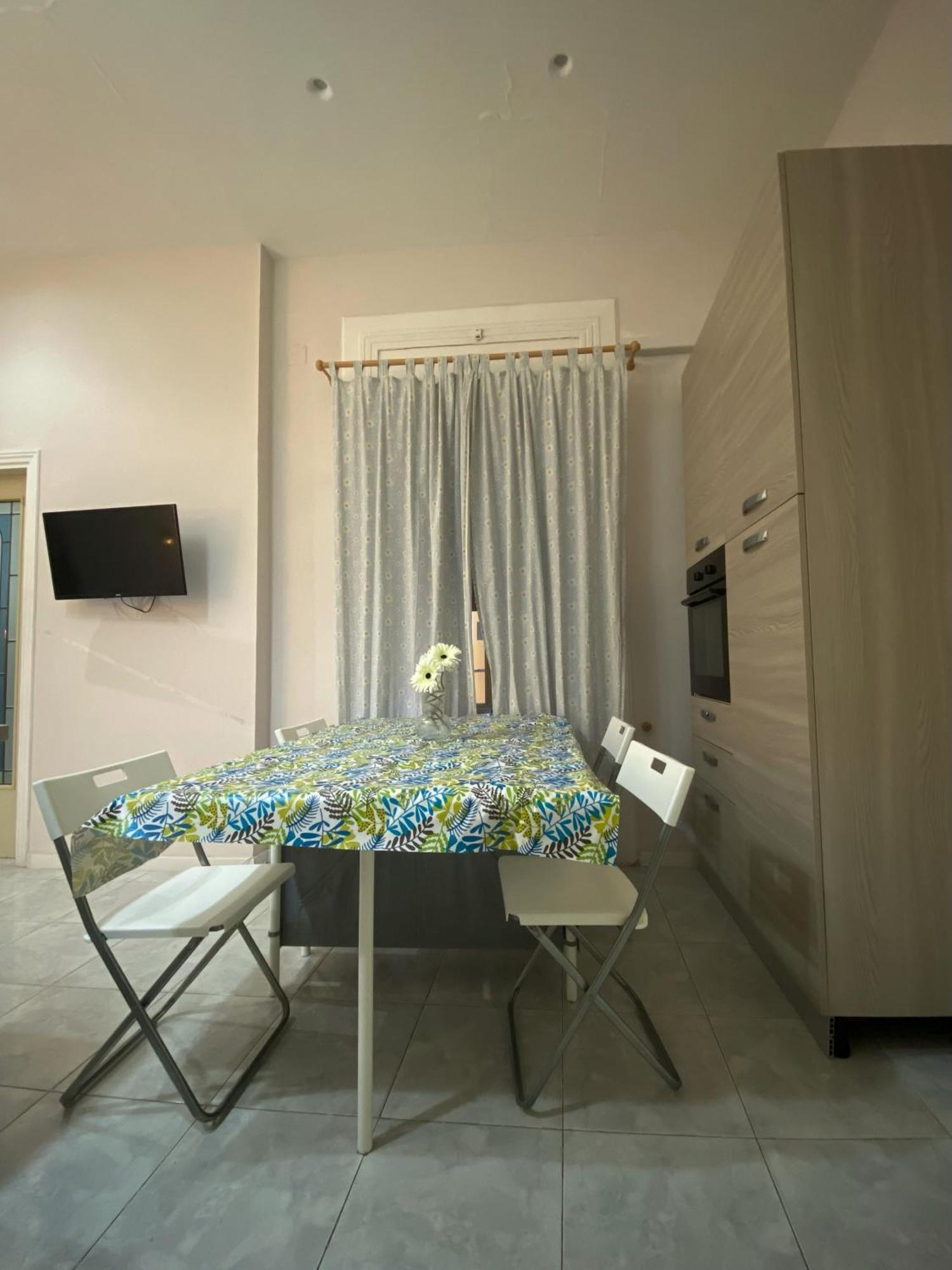 Ferienwohnung La Casa Al Centro " Vicino Al Centro Storico Di Napoli" Exterior foto